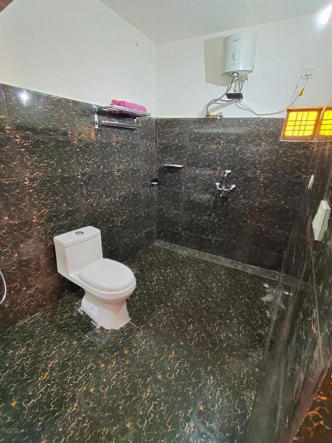 Alaknanda Homestay Karnaprayāg Kültér fotó